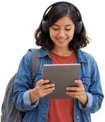 Joven con tablet descubriendo su mapa vocacional